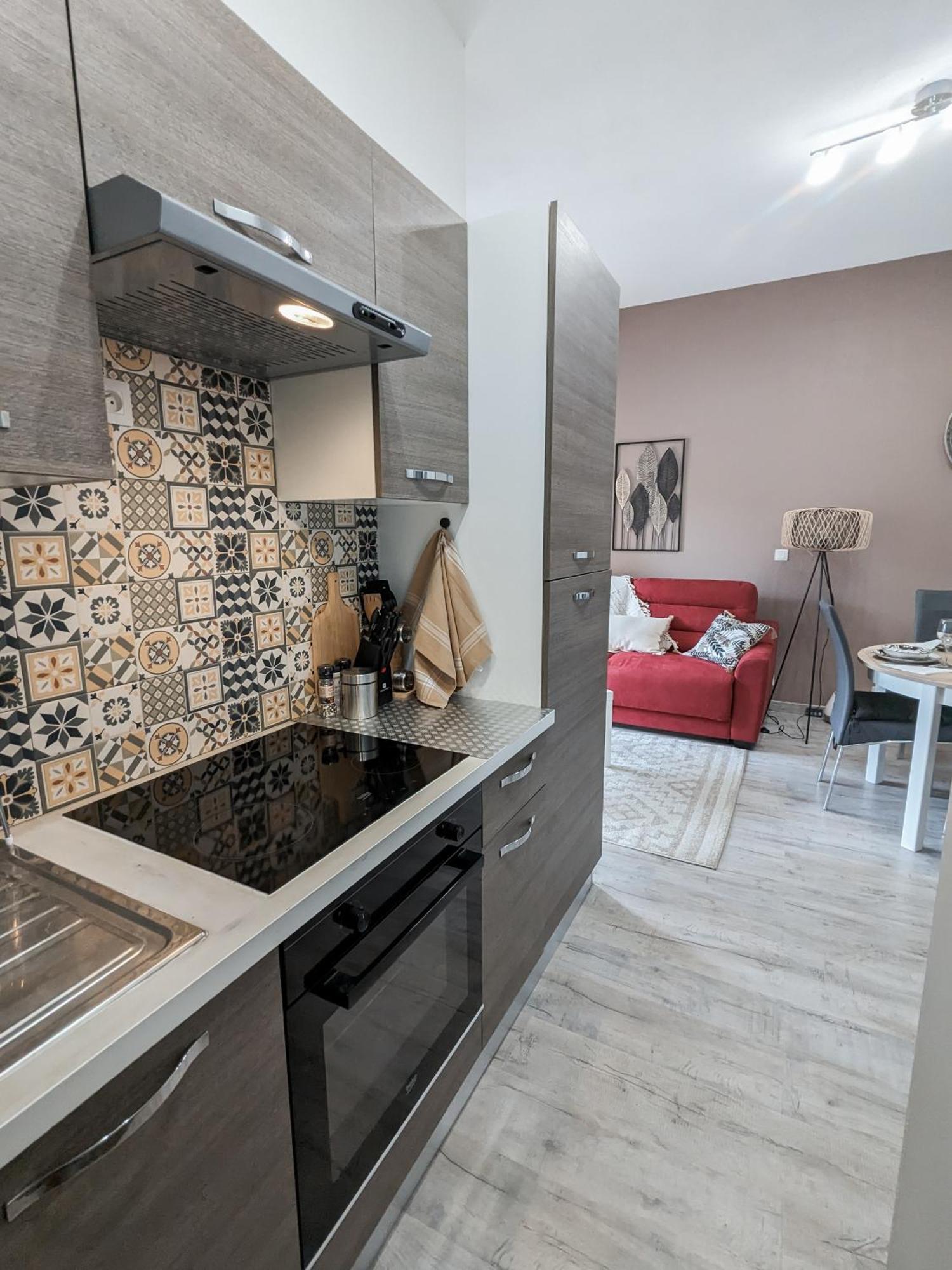 Appartement Moderne Central Avec Piscine, Garage Prive Et Terrasse Sud Uzès Dış mekan fotoğraf
